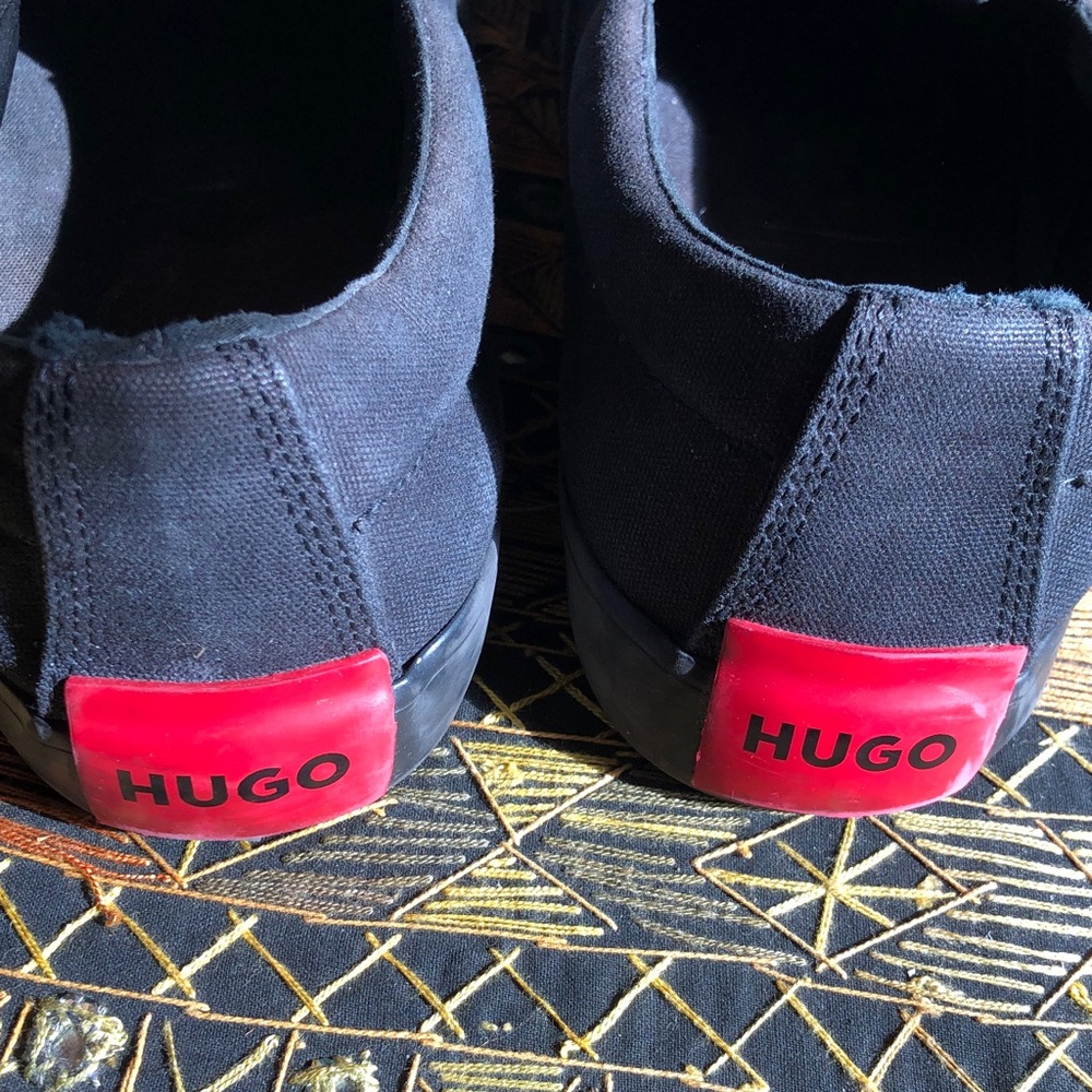 HUGO Black Shoes with Bold Red Detail